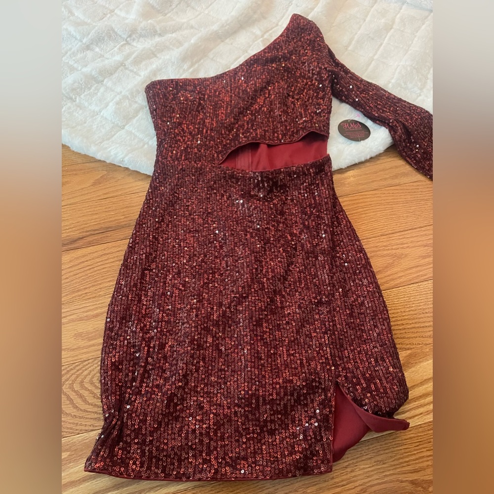 Hot Miami Styles Maroon Sequin Cut Out Dress